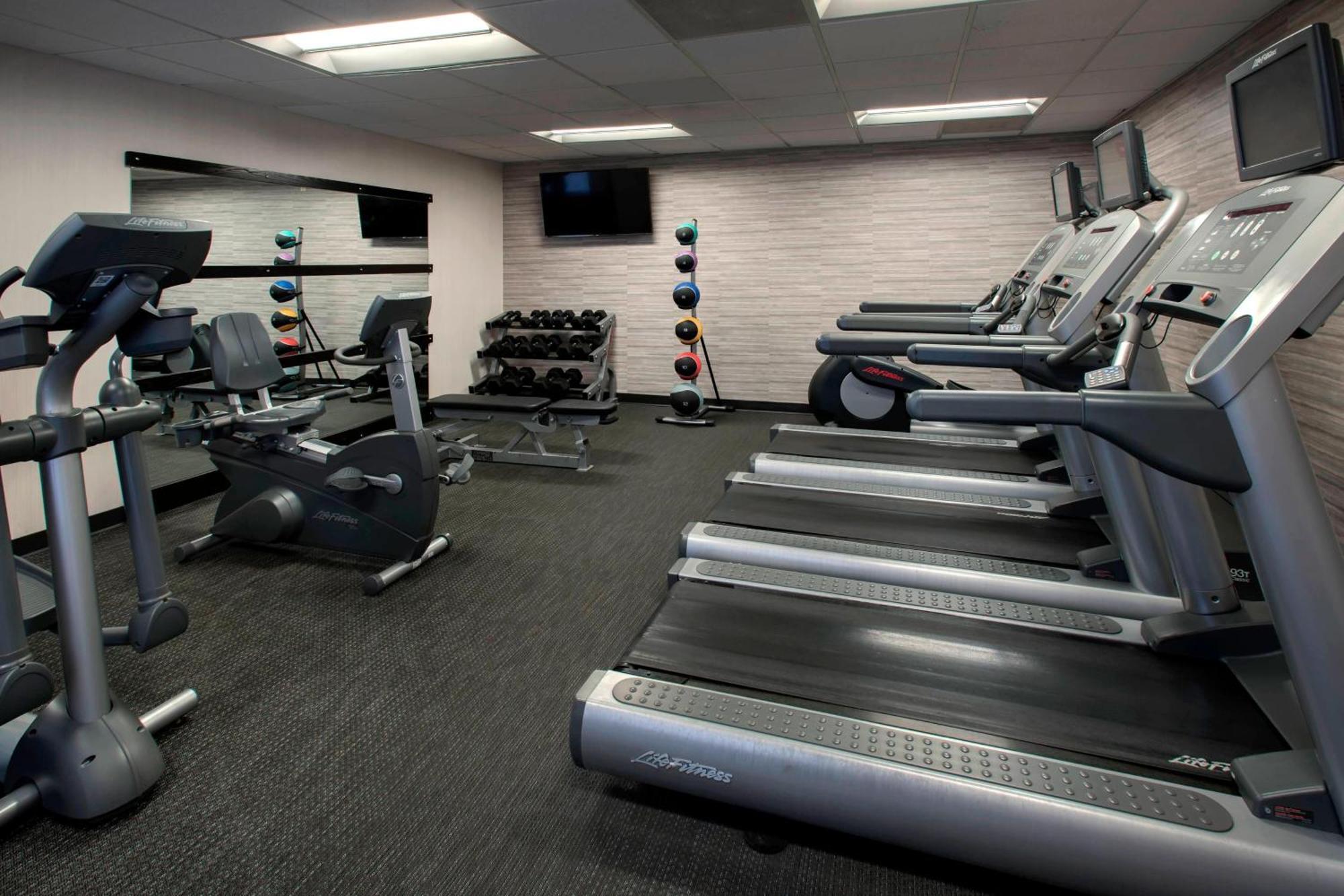 Courtyard By Marriott Chicago נייפרוויל מראה חיצוני תמונה